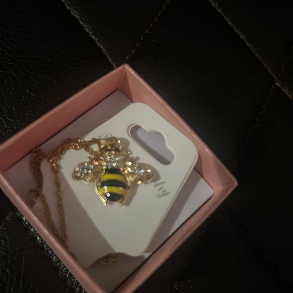 Crystal Embedded Yellow and Black Flying Bumble Bee Necklace - Picture 2 of 3